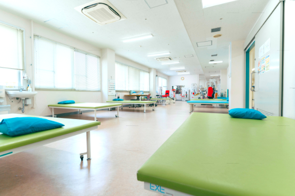 中央病棟1階のリハビリテーションルーム